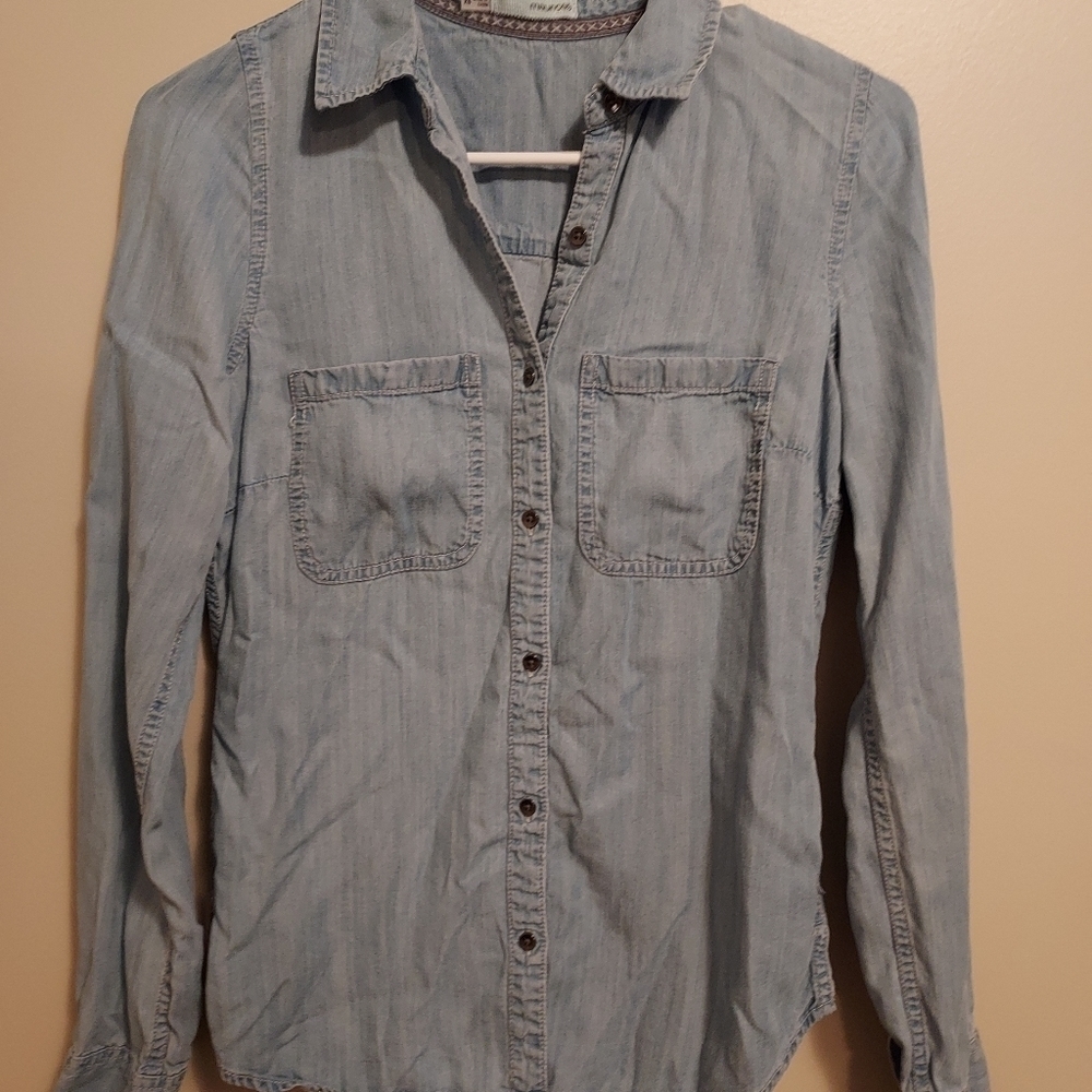 Mauries xs denim shirt 2 pockets